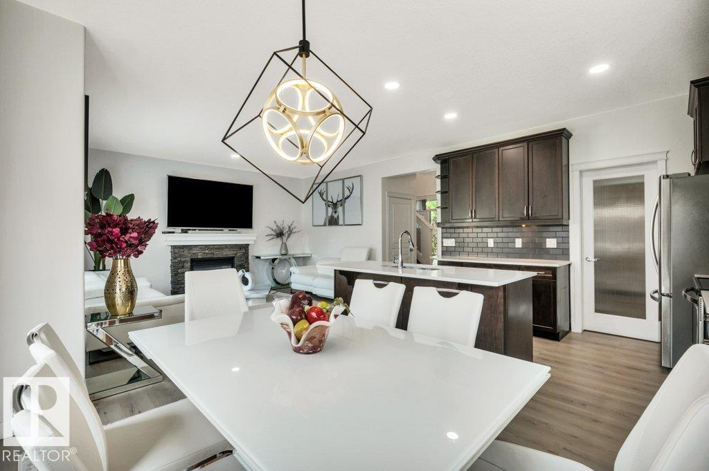 76 Everitt DR N - 18