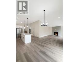 4pc Bathroom - 220 Greenwood Road, Coalhurst, AB T0L0V2 Photo 10