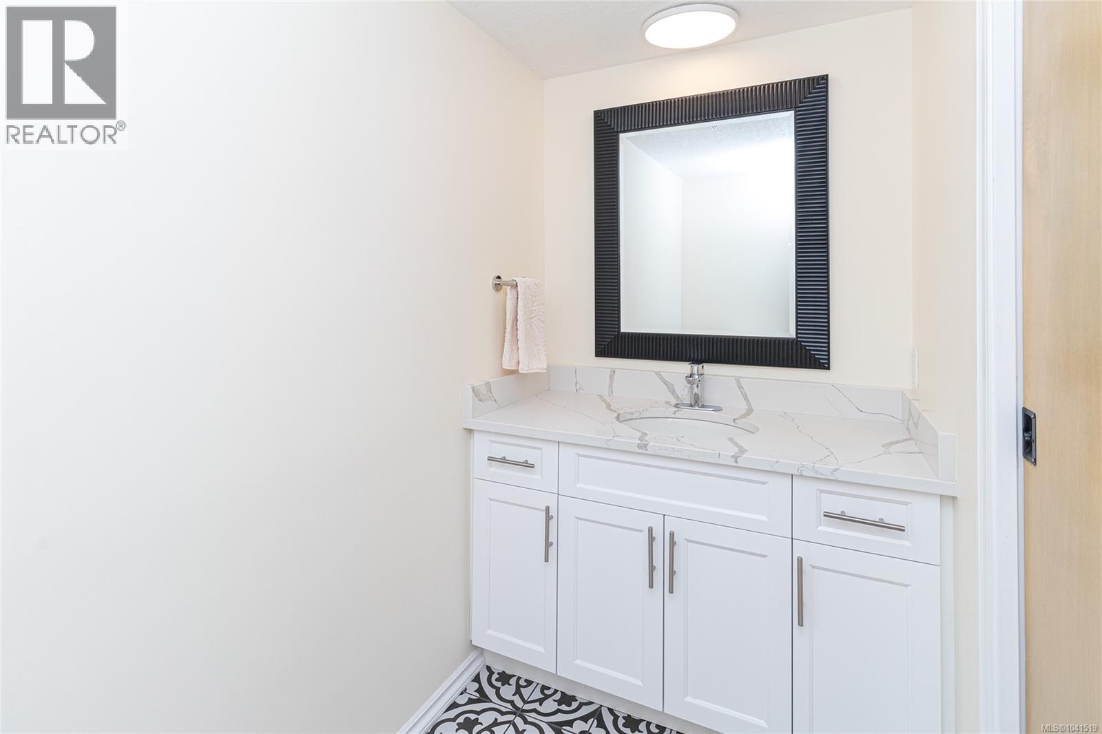 2745 Green Vale Ave - 36