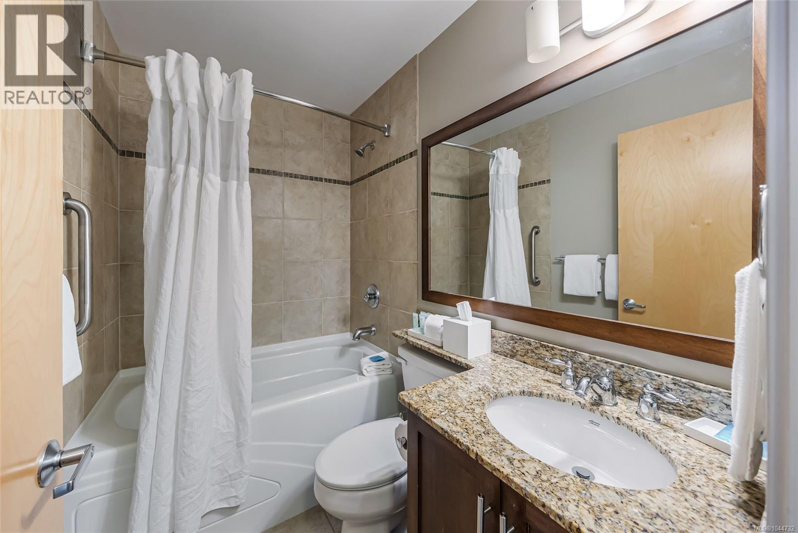 307C 181 Beachside Dr, Parksville