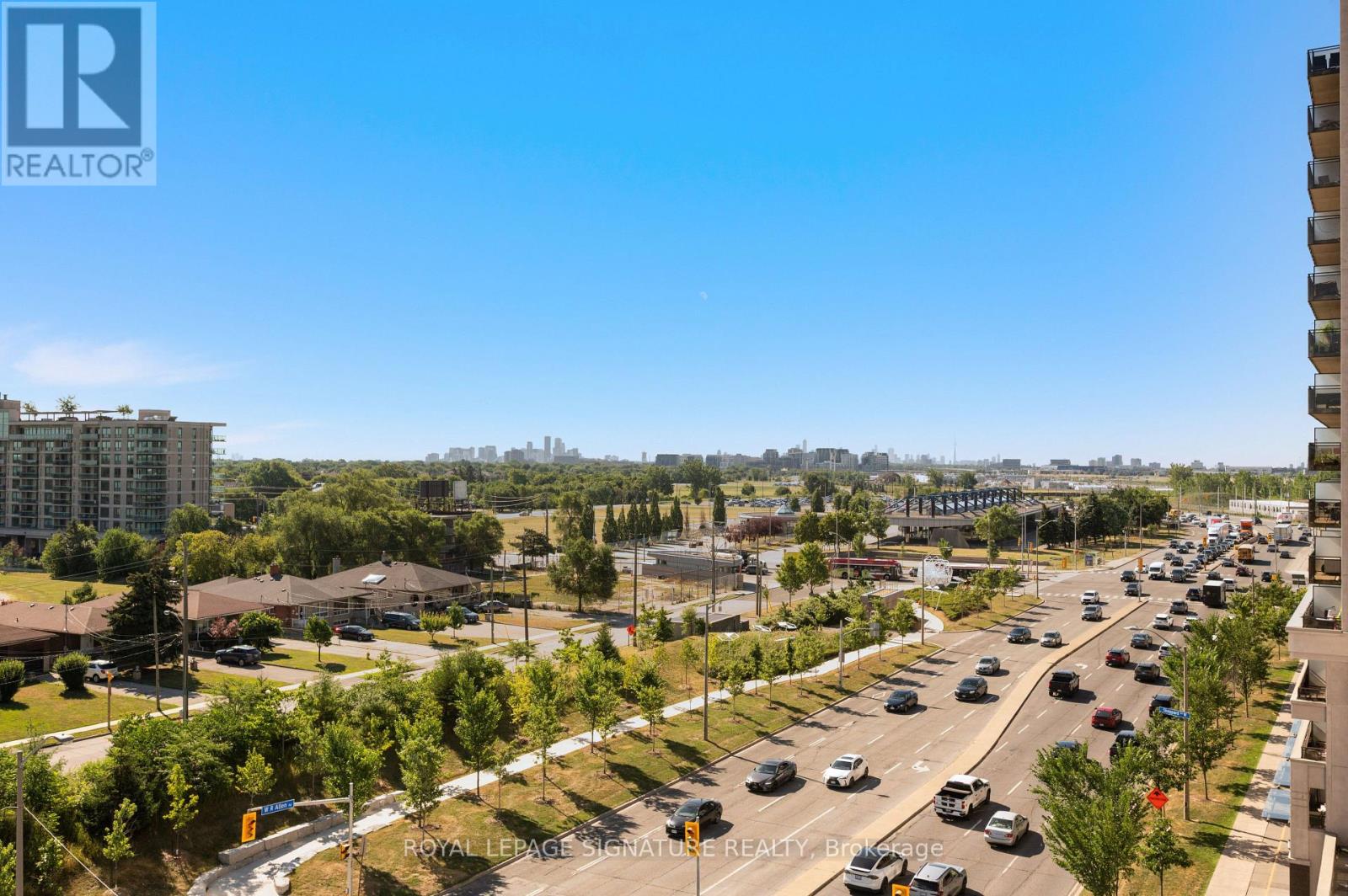 #710 10 DE BOERS DRIVE - 23