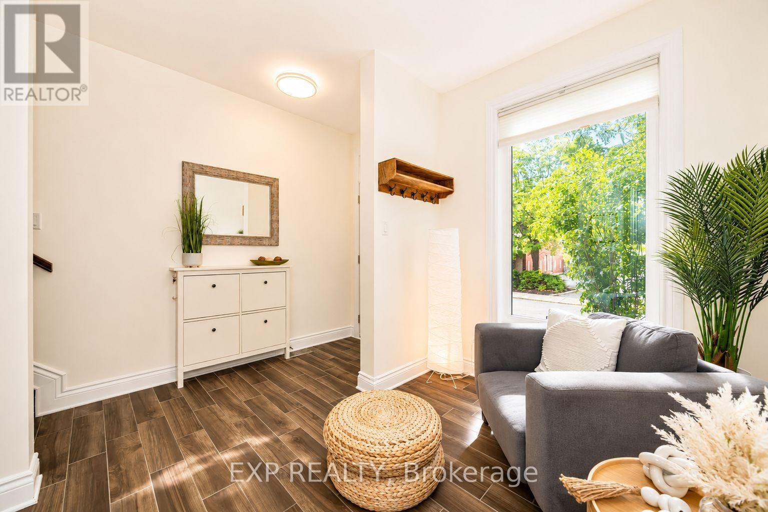 296 CAMBRIDGE STREET N - Image 3