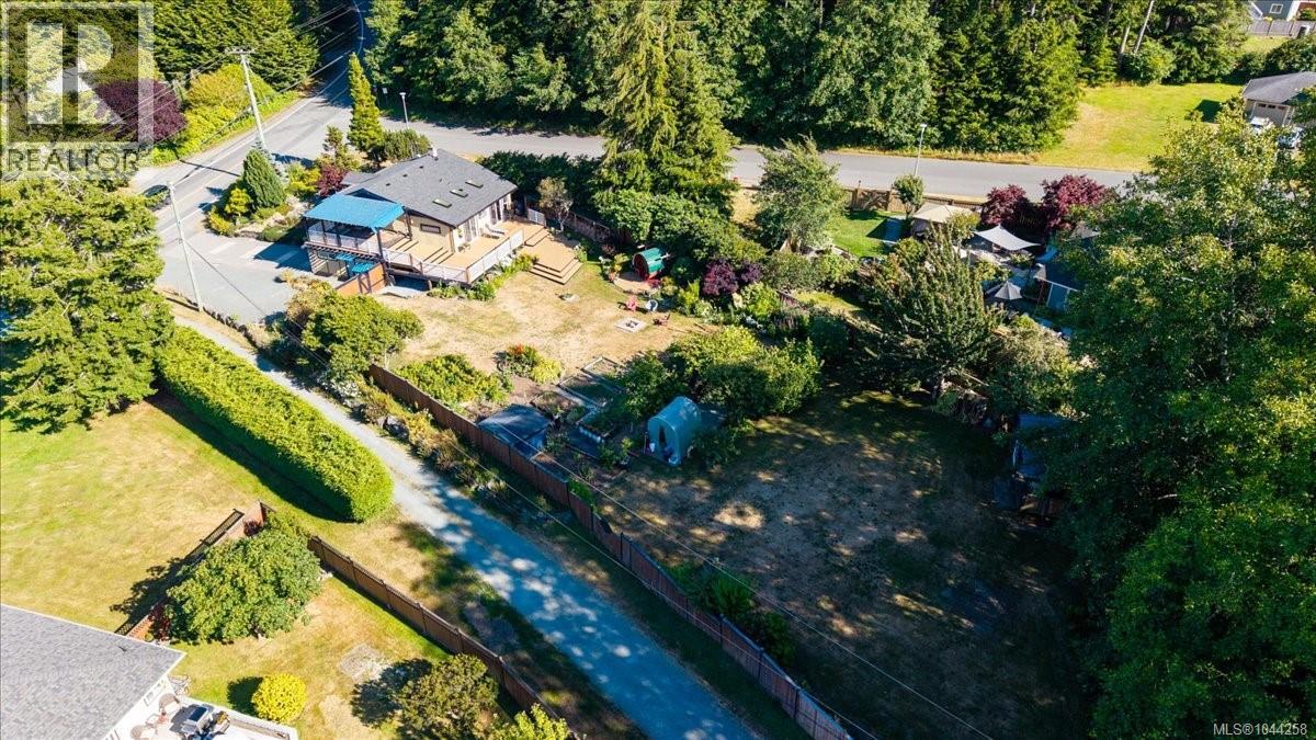 1638 Whiffin Spit Rd - 58