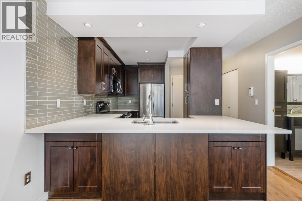 301 925 W.10TH AVENUE, Vancouver