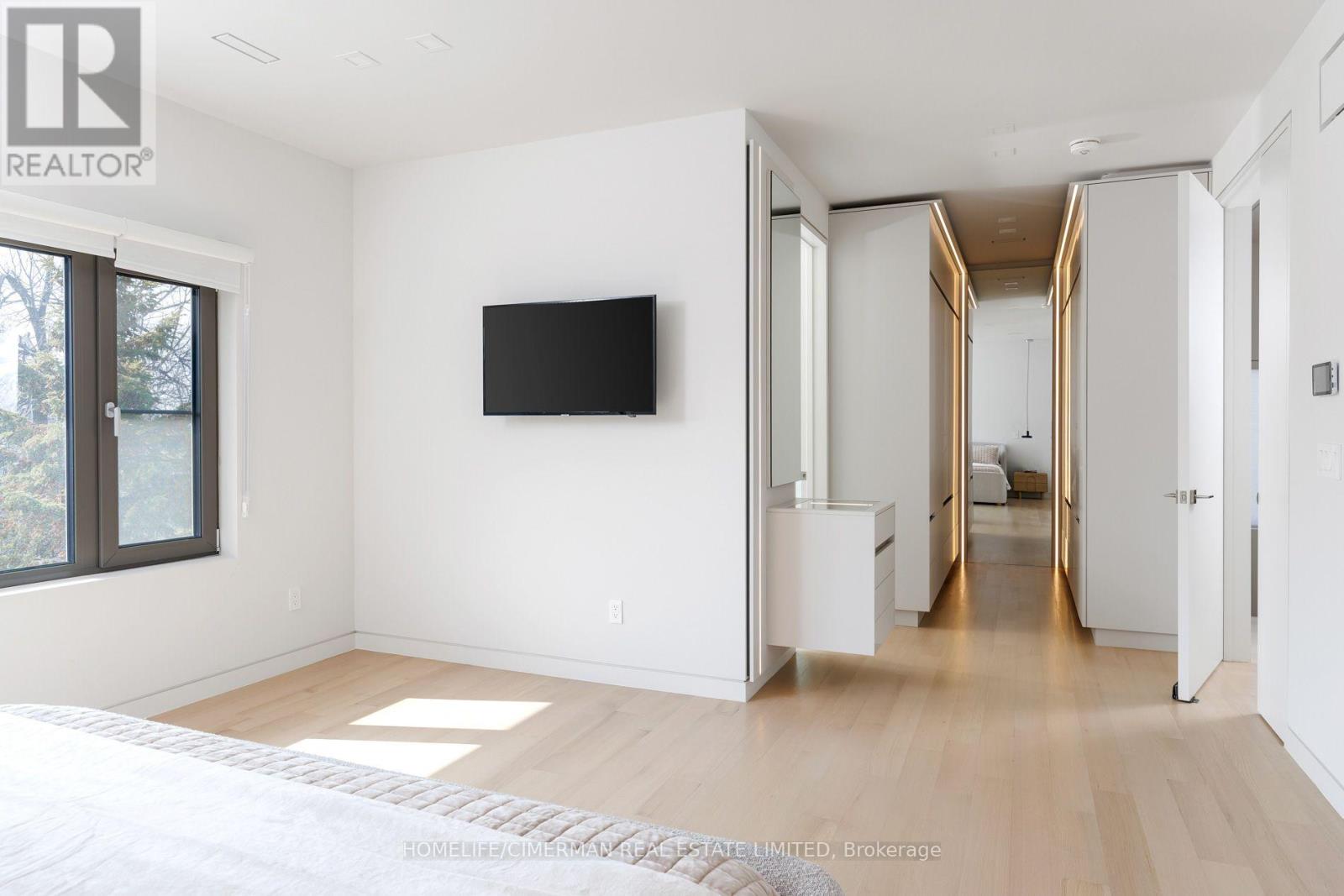 21 FARRELL AVENUE - 24