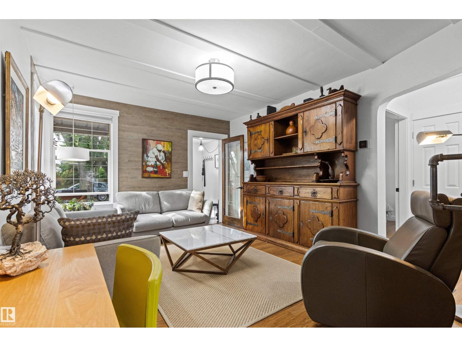 8748 80 AV NW - Image 11