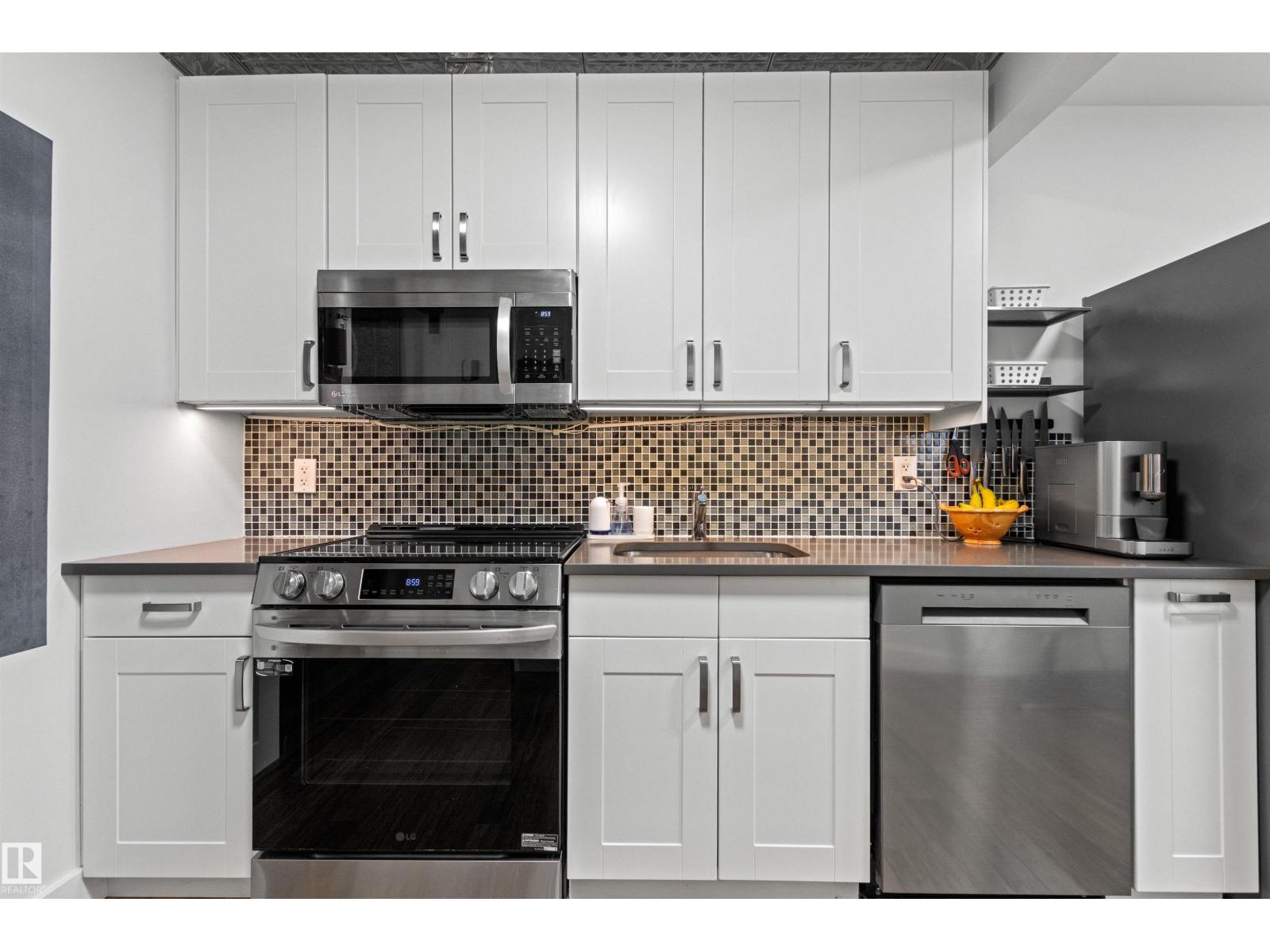 8748 80 AV NW - Image 16