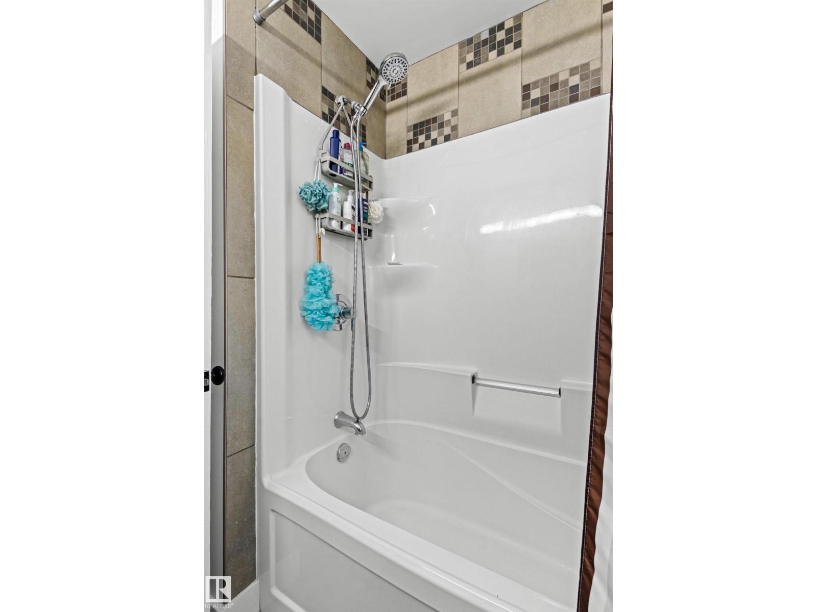 8748 80 AV NW - Image 26