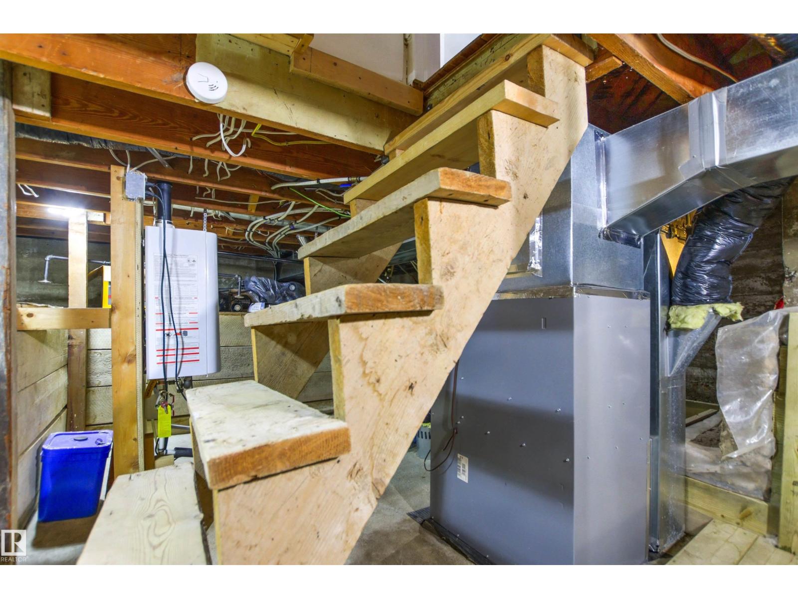 8748 80 AV NW - Image 41