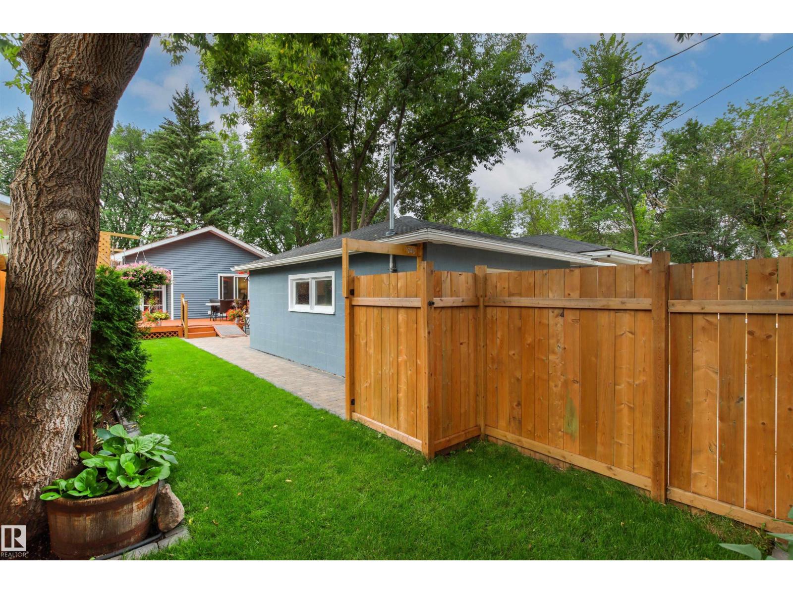 8748 80 AV NW - Image 71