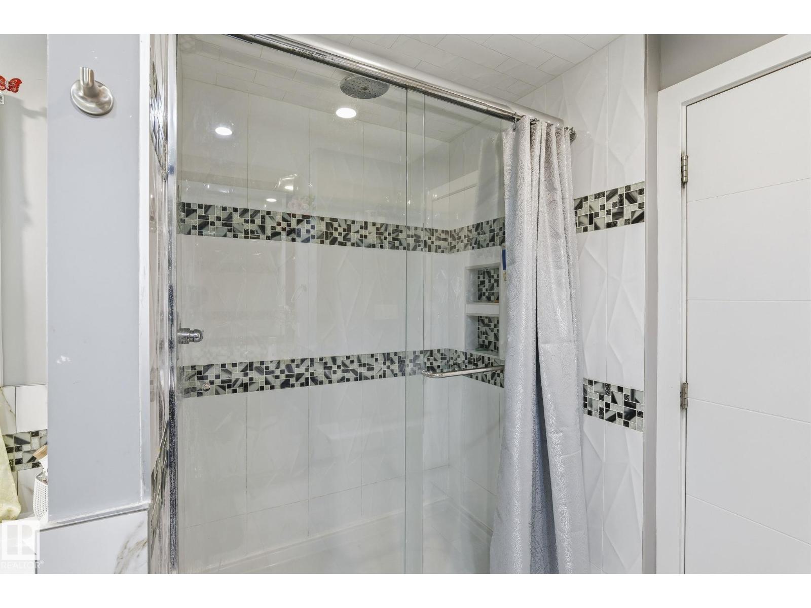 3808 TRIOMPHE BV - Image 16