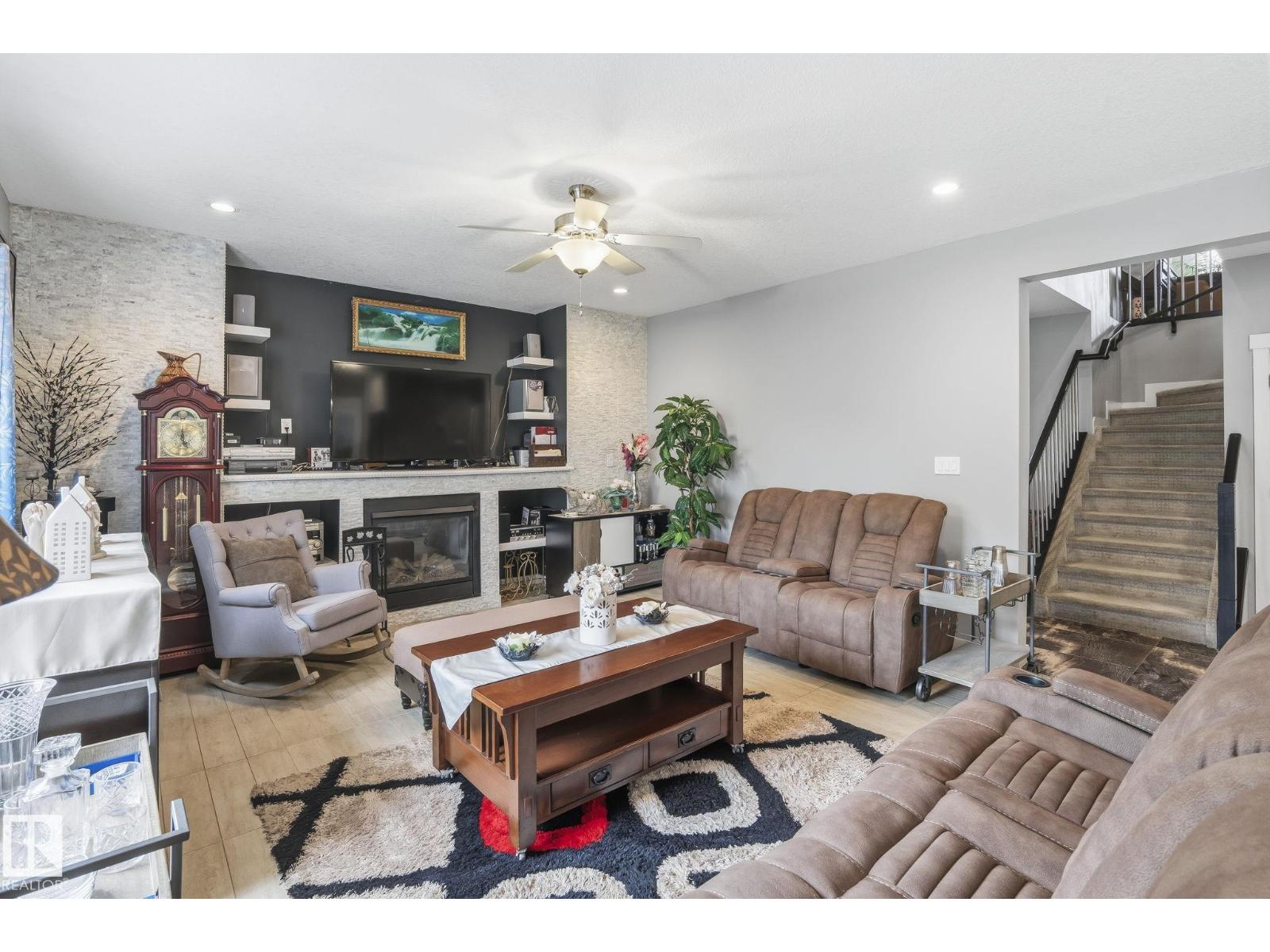 3808 TRIOMPHE BV, Triomphe Estates, Beaumont photo 4