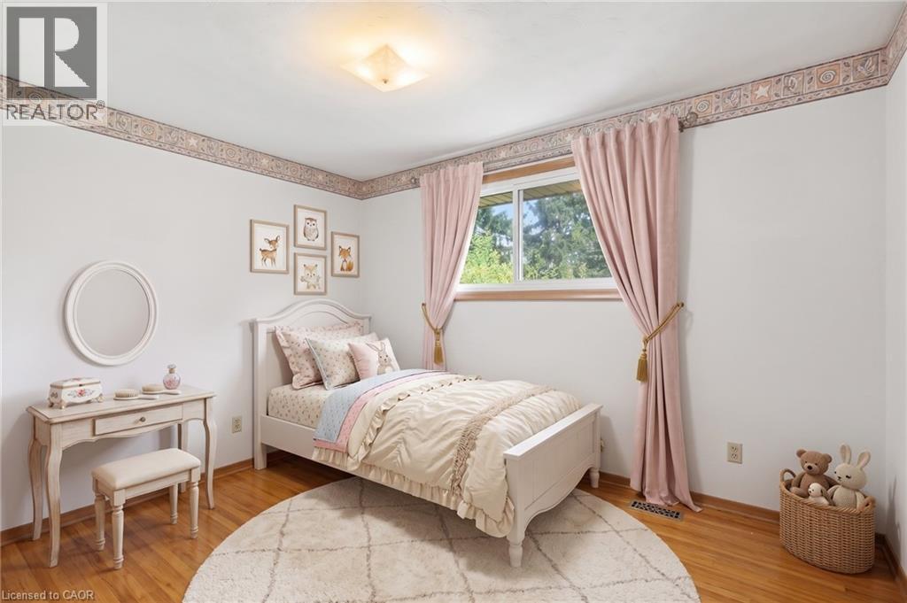 6 CAPRICE Court - 23
