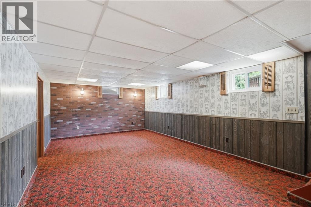 6 CAPRICE Court - 33