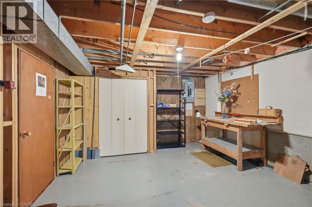 6 CAPRICE Court - 38