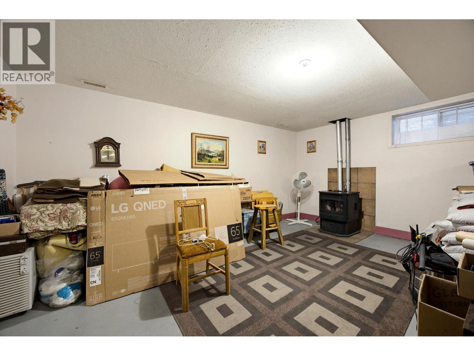 4341 Dunsmuir Road - Image 19