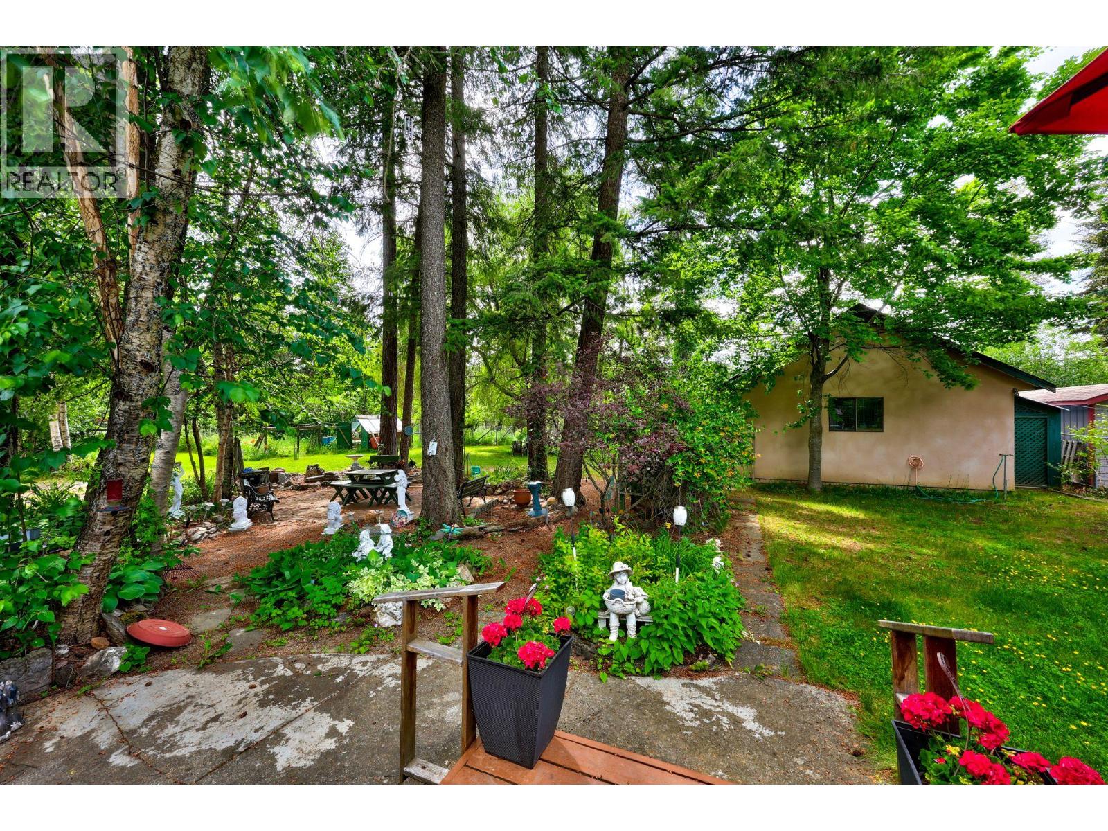 4341 Dunsmuir Road - 11