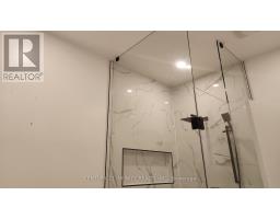 136 Simcoe Street S, Oshawa, ON L1H4G9 Photo 8