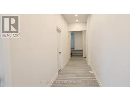 136 Simcoe Street S, Oshawa, ON L1H4G9 Photo 9
