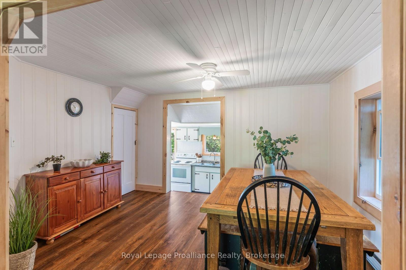 211 ALEXANDER ROAD - 17
