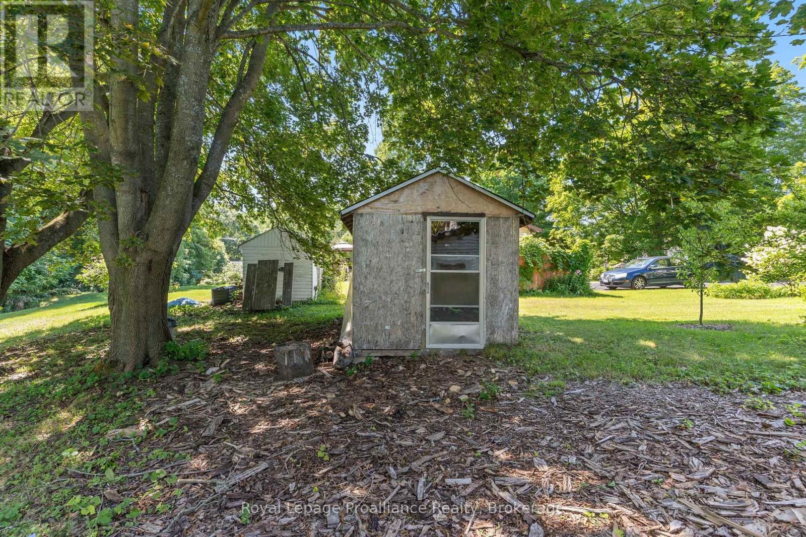 211 ALEXANDER ROAD - 36