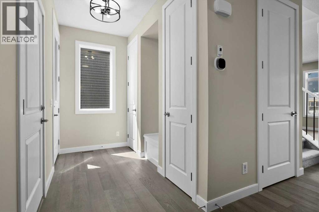 51 Agate Road, Greystone, Cochrane photo 2