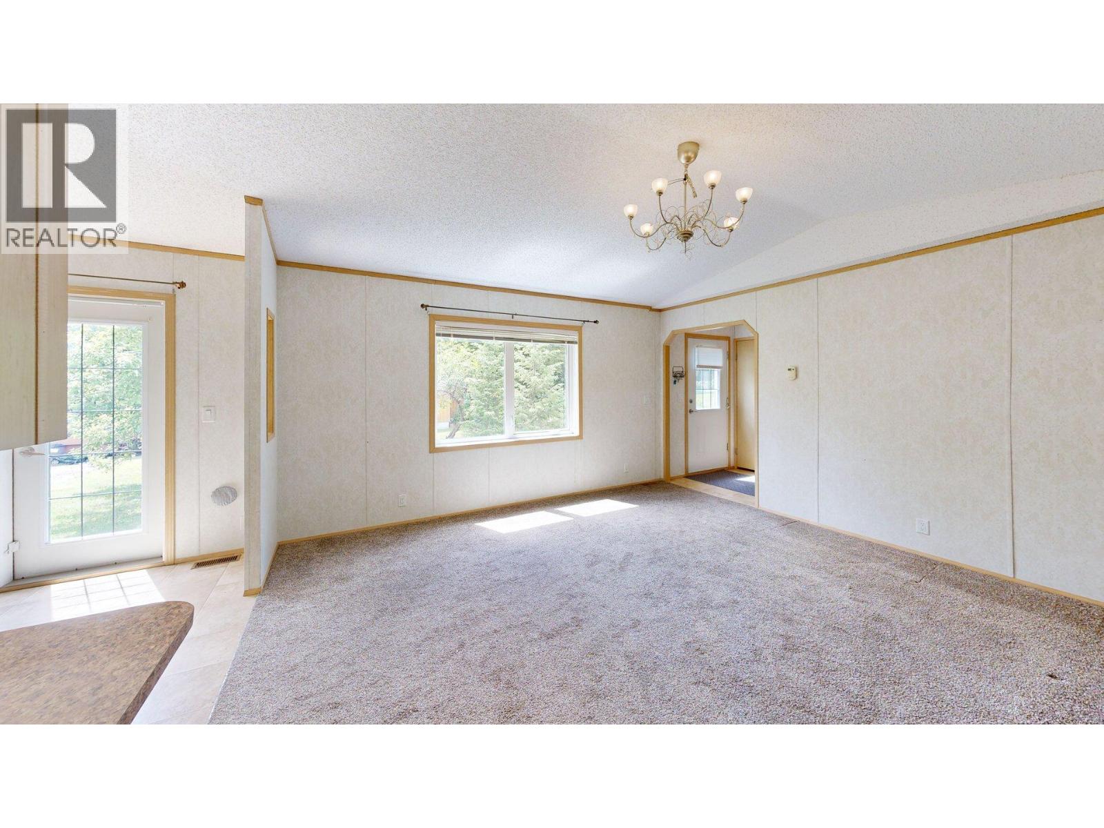 #4 1245 Horse Creek Road S - 9