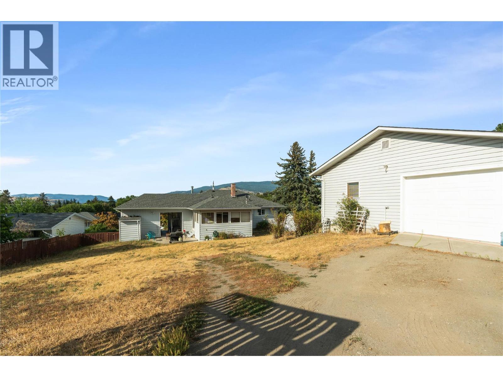 2004 29th Crescent - Image 11