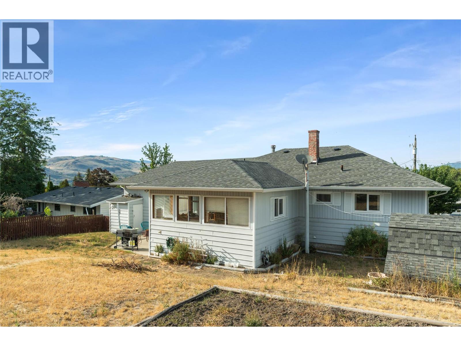 2004 29th Crescent - Image 17