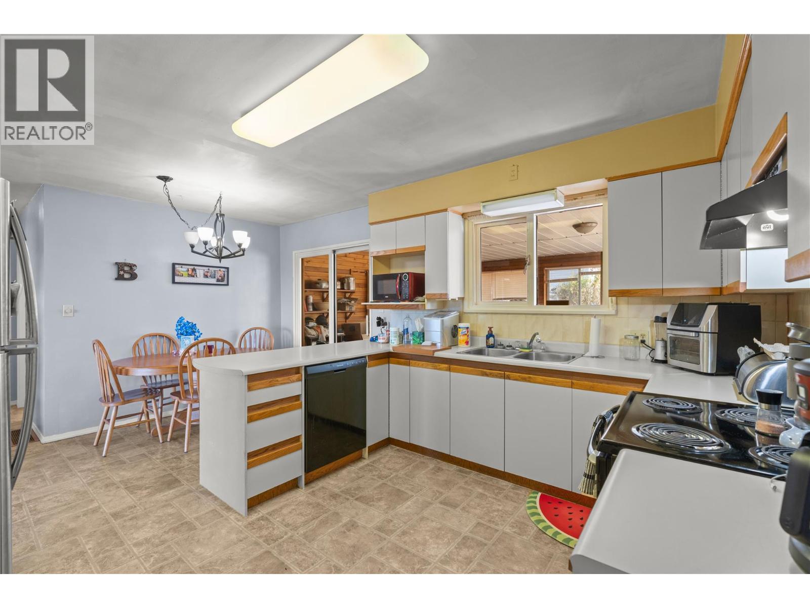 2004 29th Crescent - Image 25