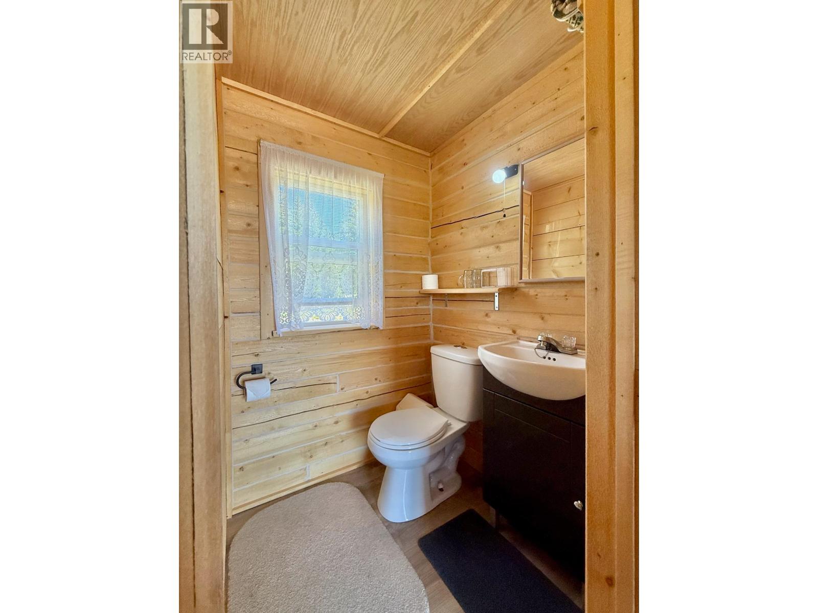 18775 CHILCOTIN 20 HIGHWAY - 36