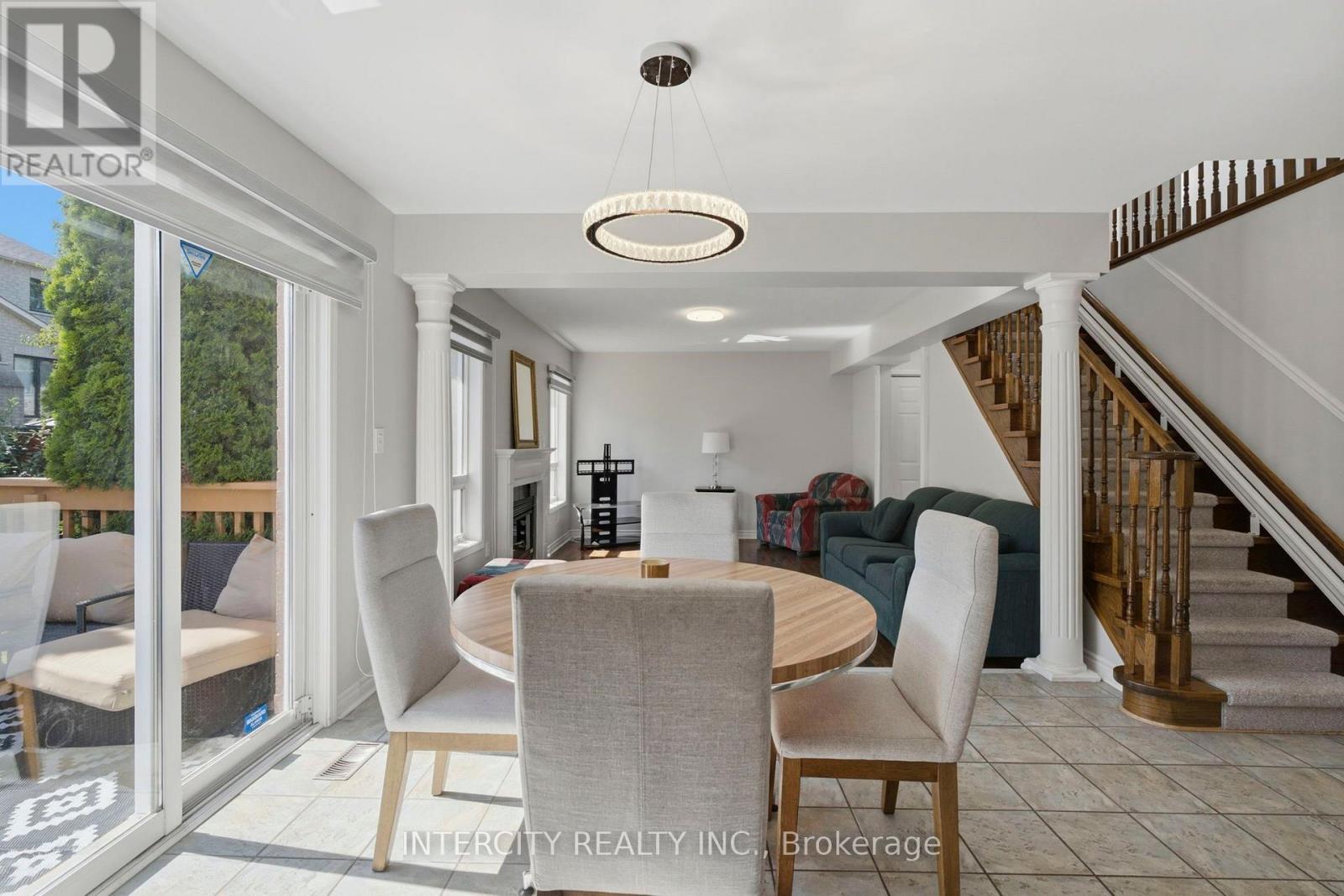 93 CHALONE CRESCENT - 16