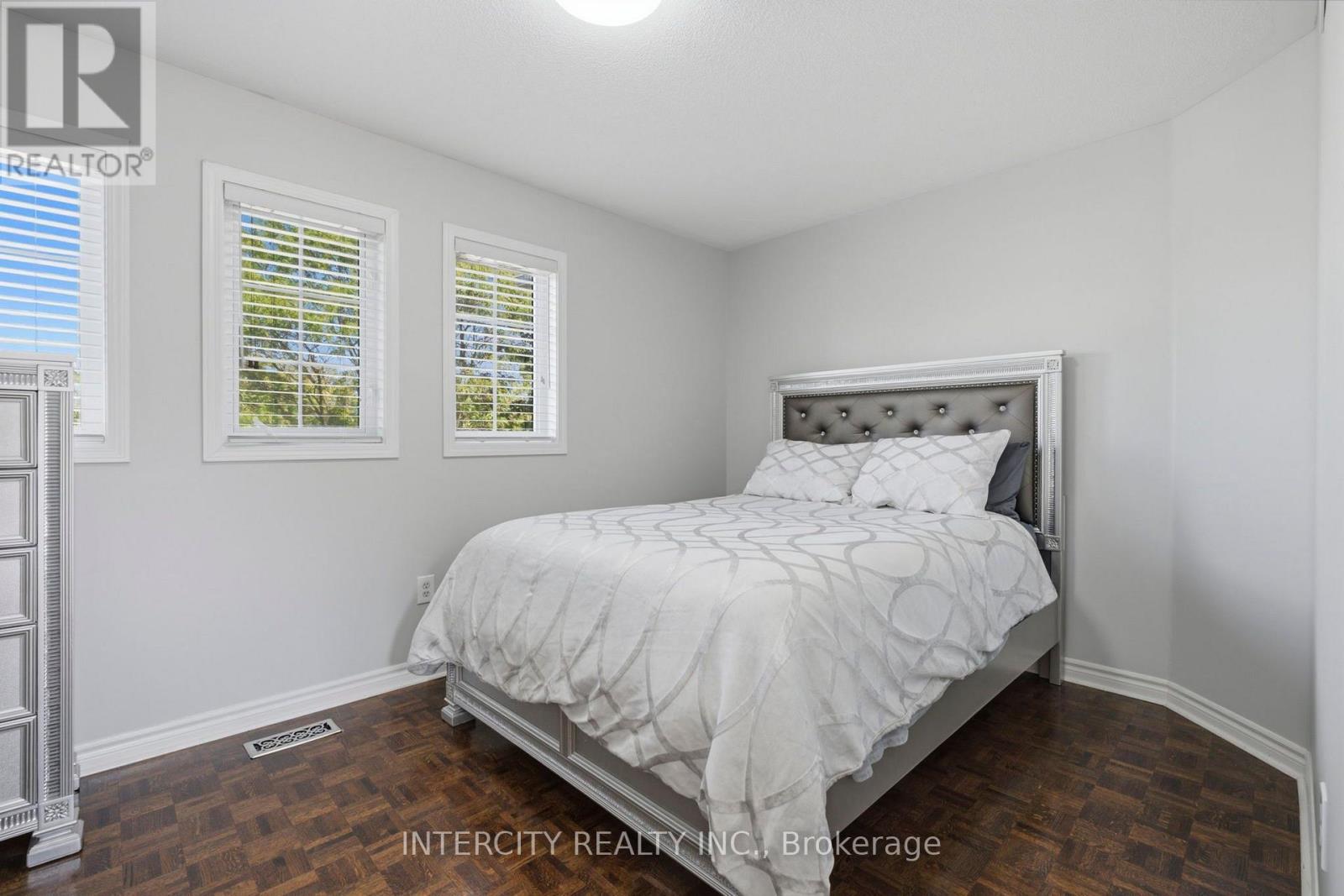93 CHALONE CRESCENT - 18
