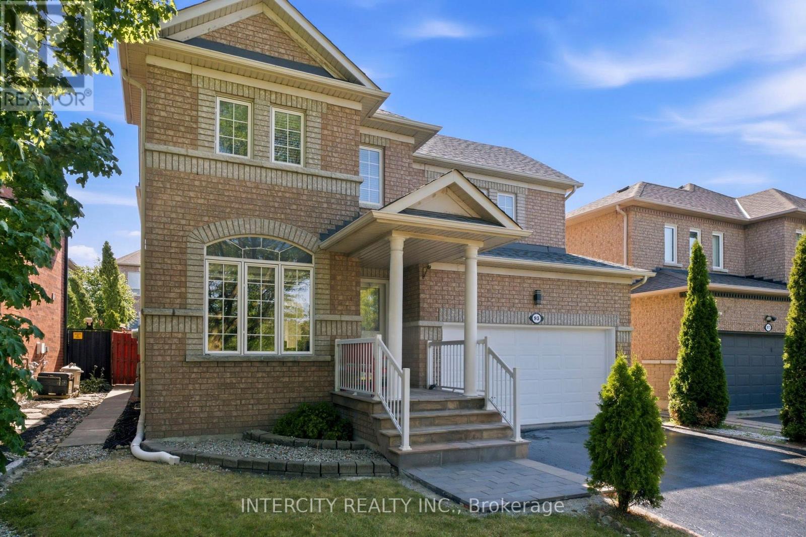 93 CHALONE CRESCENT - 2