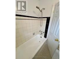 Main - 354 Kane Avenue, Toronto, ON M6M3P4 Photo 12