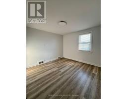 Main - 354 Kane Avenue, Toronto, ON M6M3P4 Photo 14