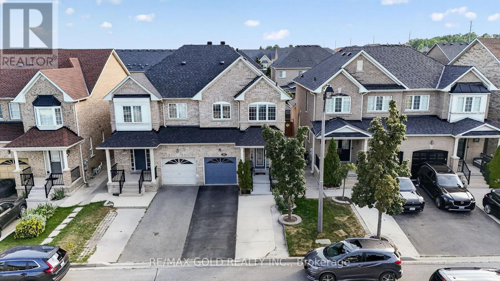 104 EVERINGHAM CIRCLE - 46