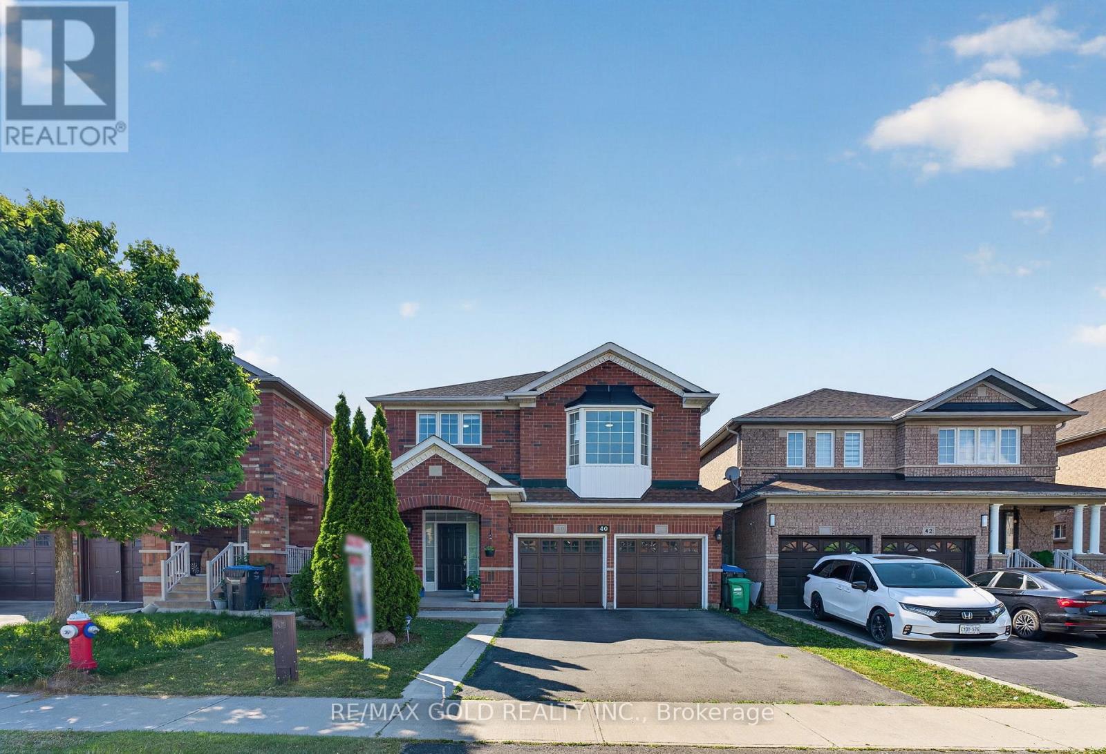 40 DUNURE CRESCENT - 2