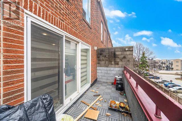 #255 10 EDDYSTONE AVENUE - 18