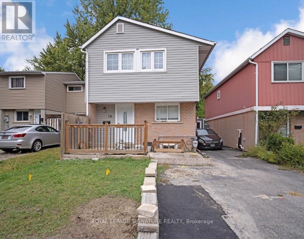 Photo of 19 Gatsby Square