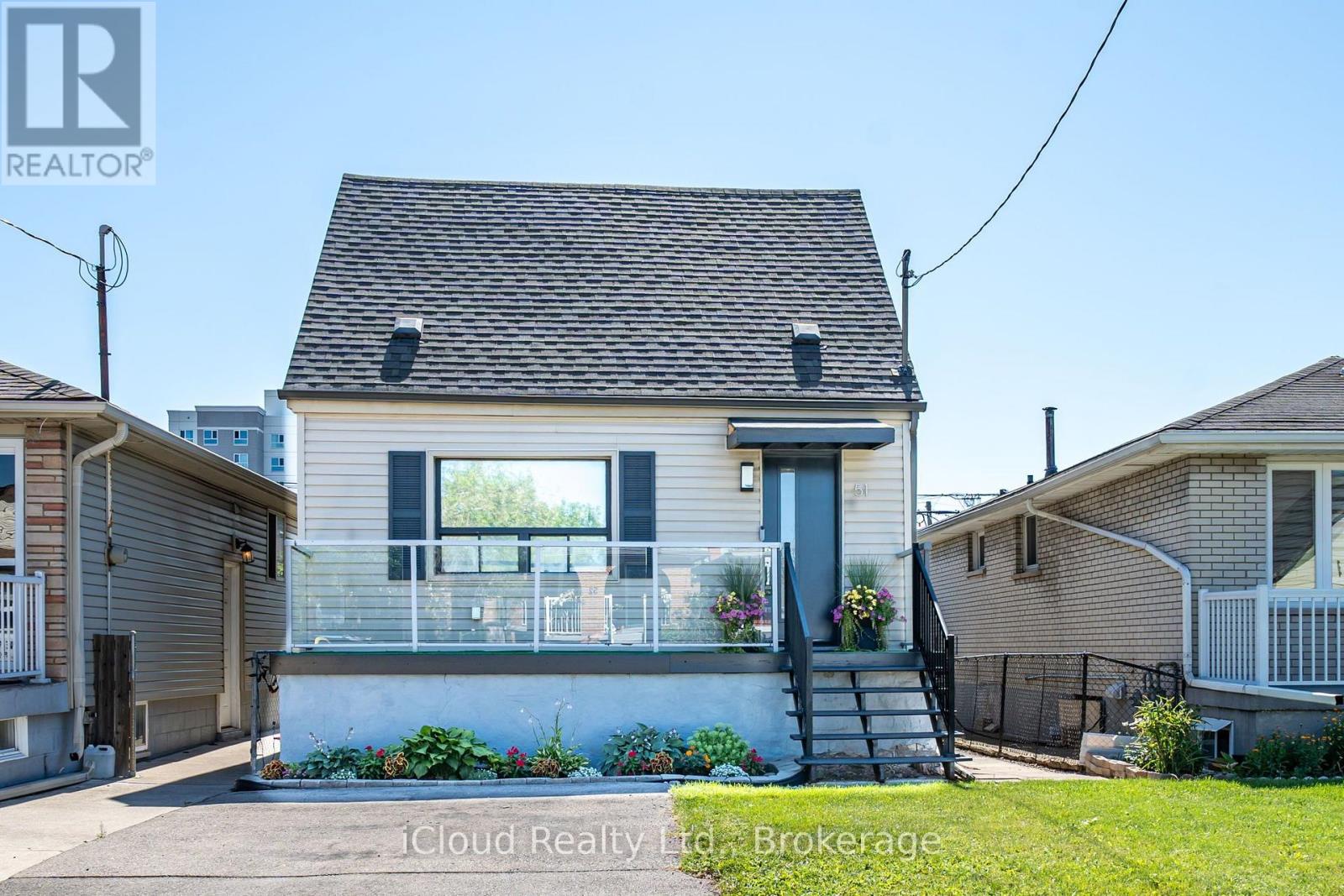 51 DELENA AVENUE S - 1