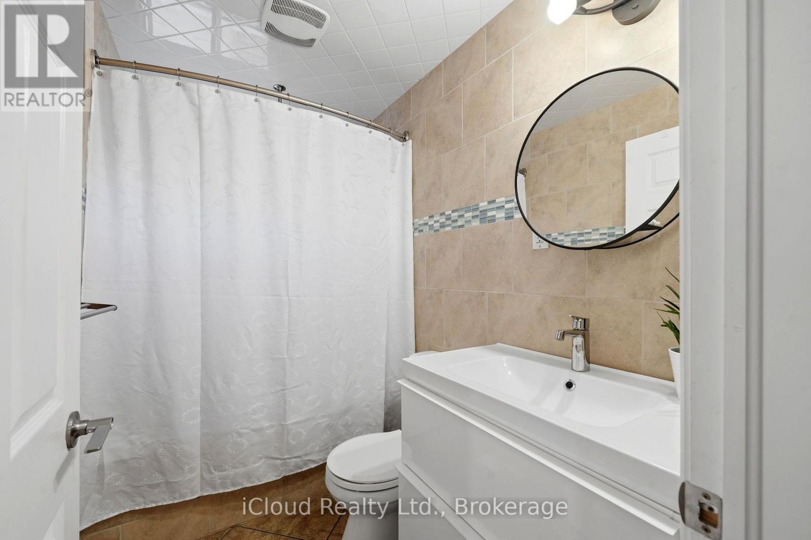 51 DELENA AVENUE S - 18