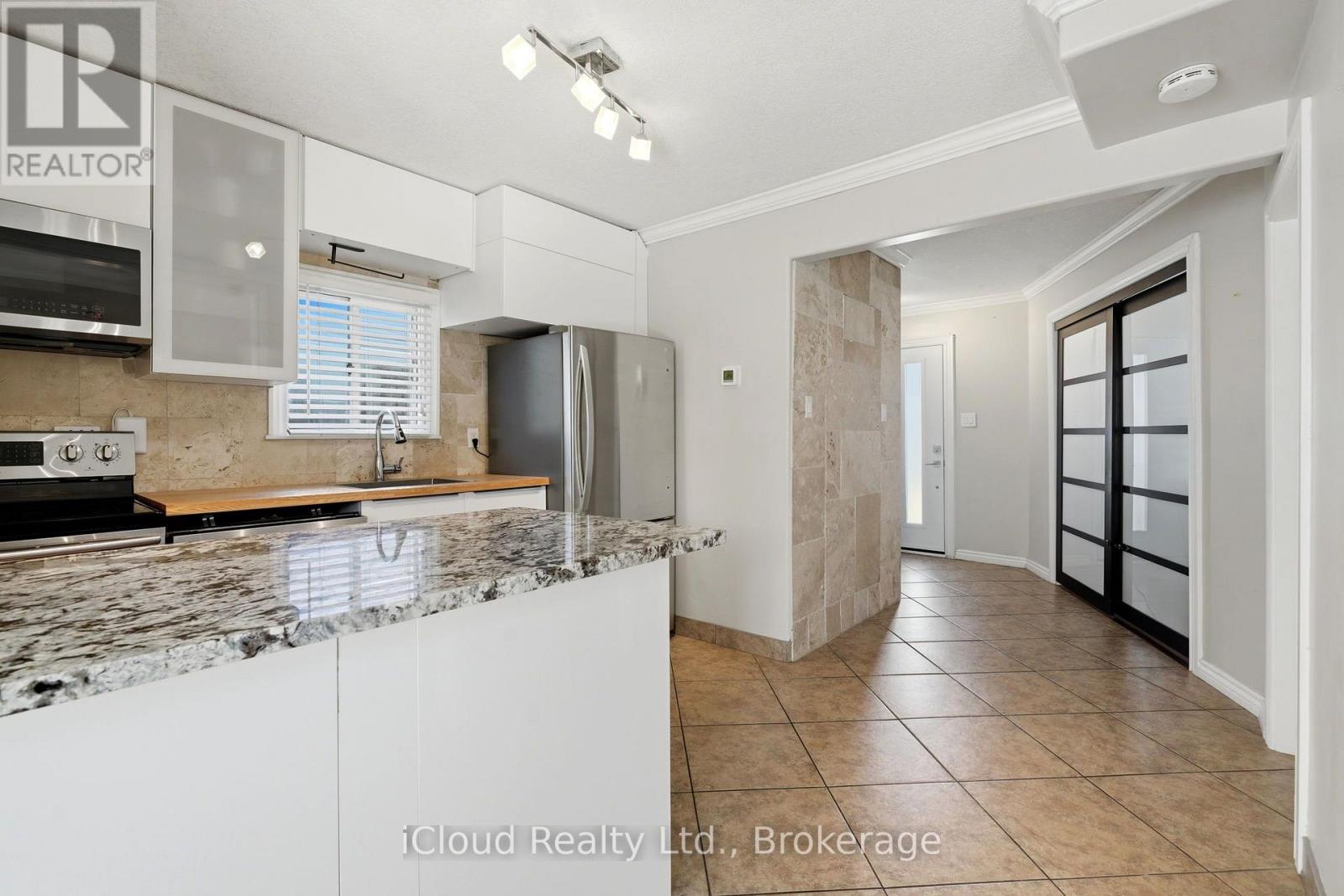 51 DELENA AVENUE S - 7