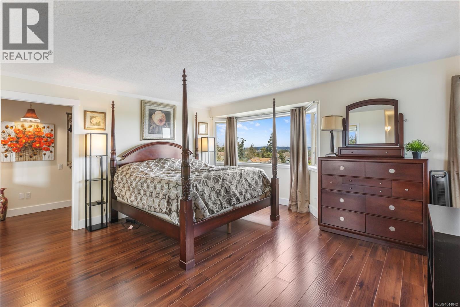  380 Crystalview Terrace, Langford