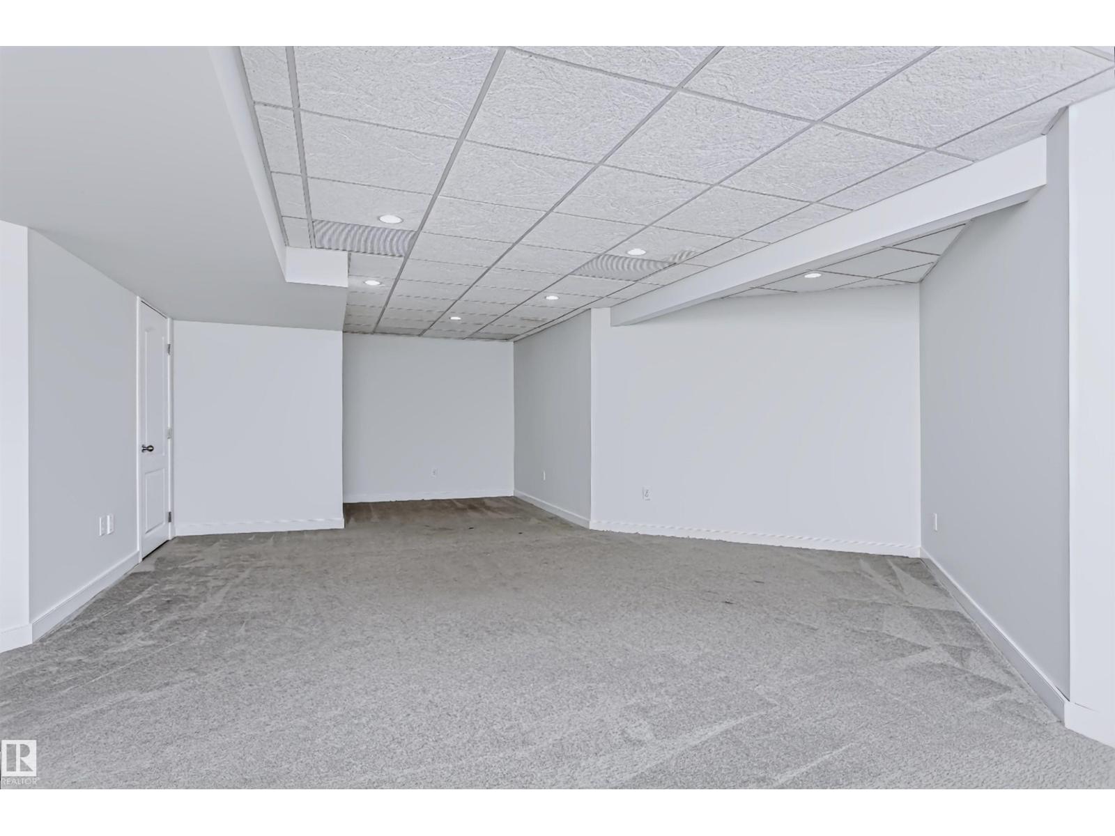 536 HIGHLAND DR - Image 33