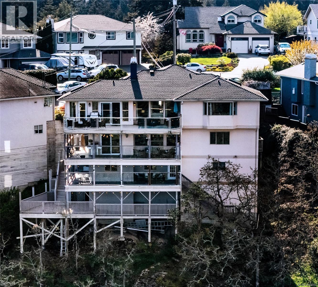  380 Crystalview Terrace, Langford