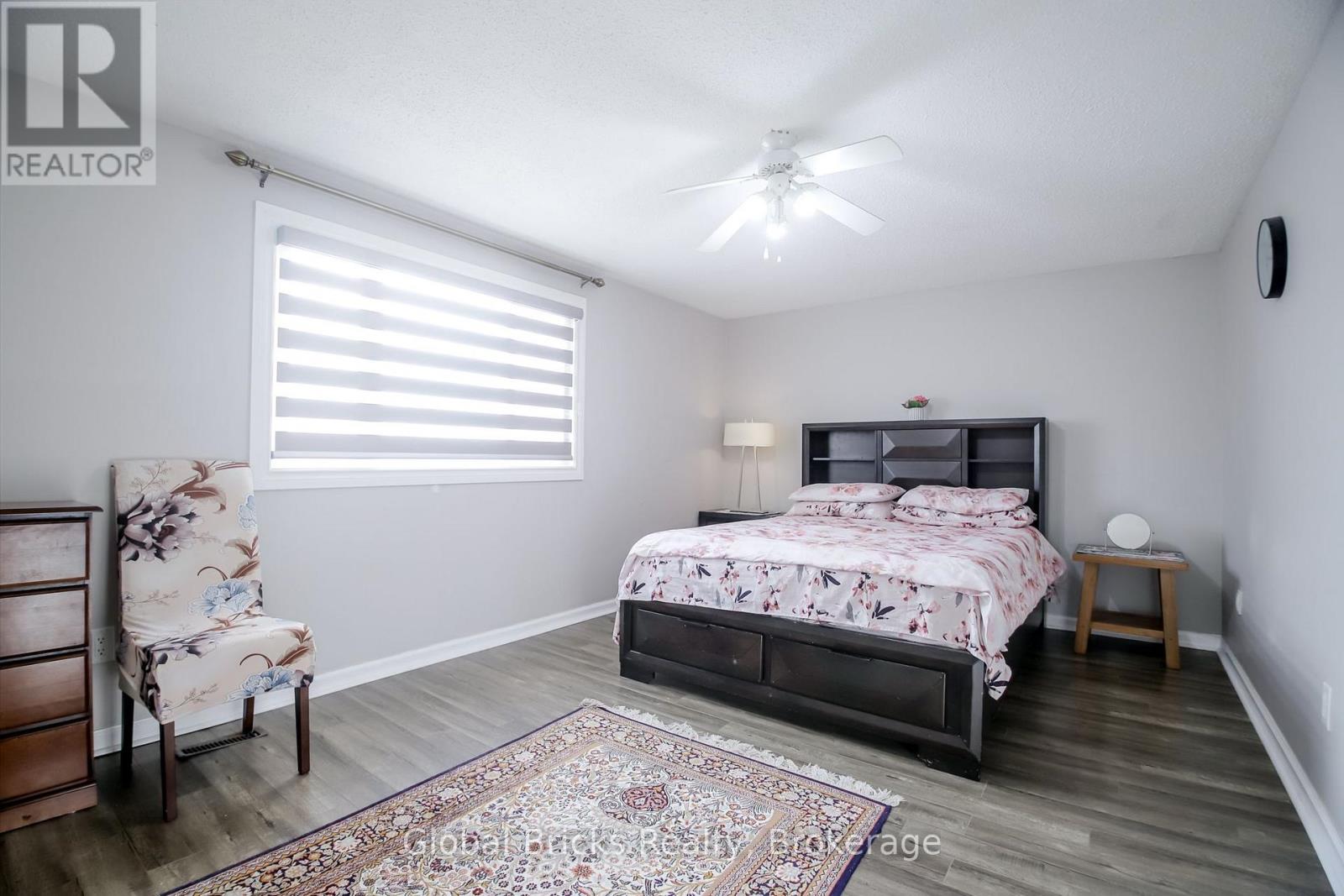 56 Winston Crescent, Whitby, ON photo 12