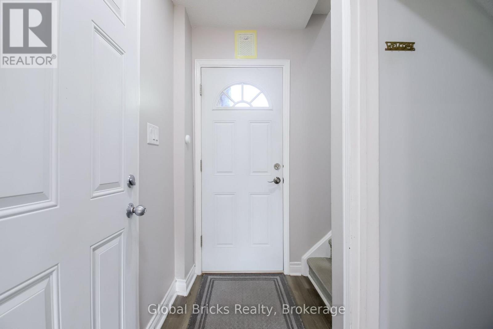 56 Winston Crescent, Whitby, ON photo 18