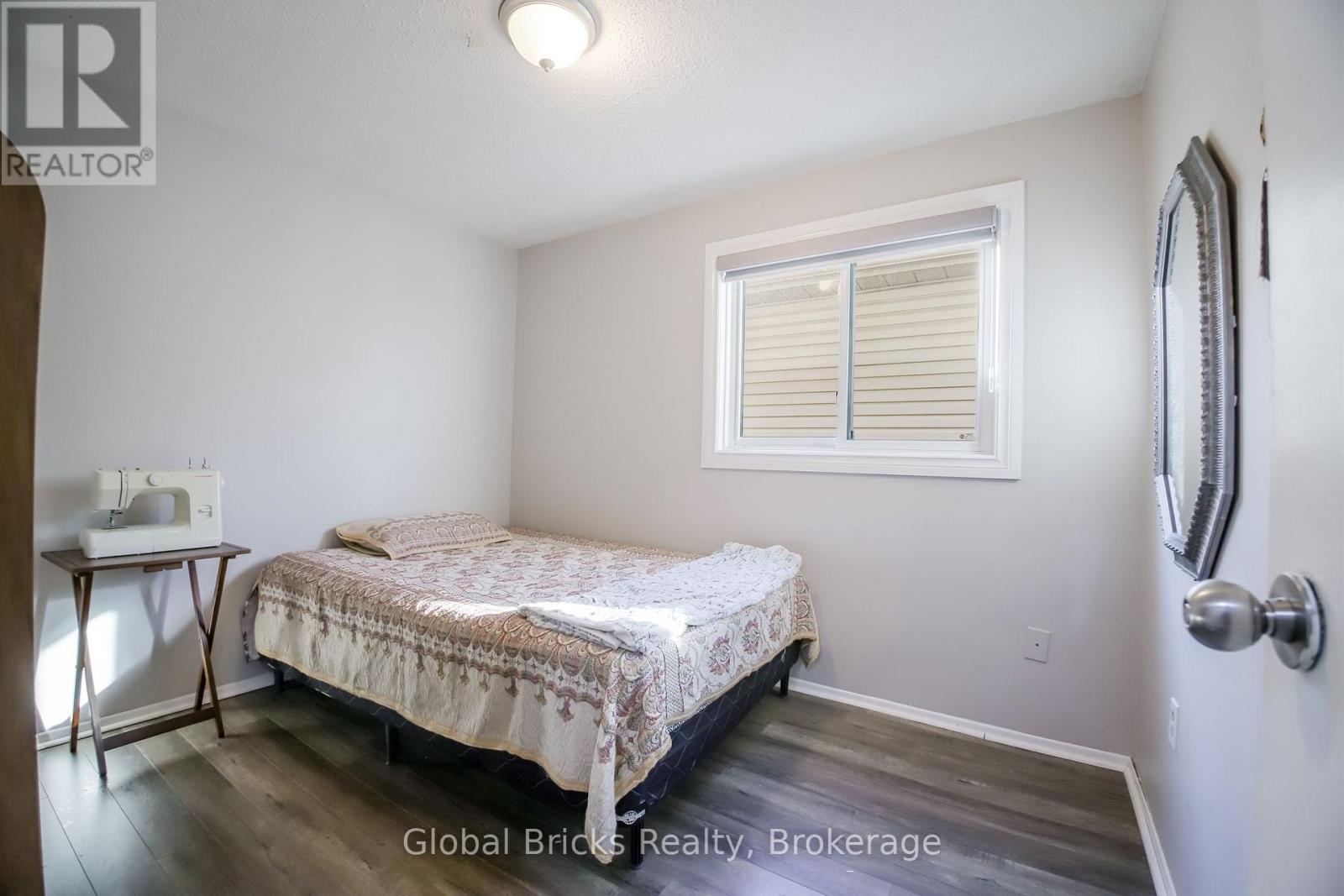 56 Winston Crescent, Whitby, ON photo 15