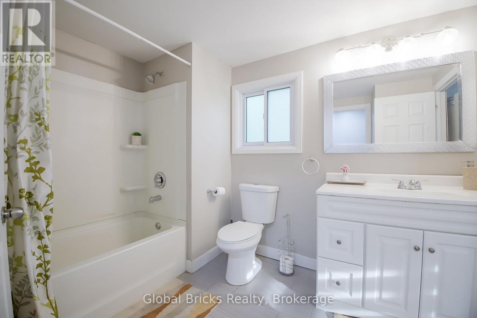56 Winston Crescent, Whitby, ON photo 16